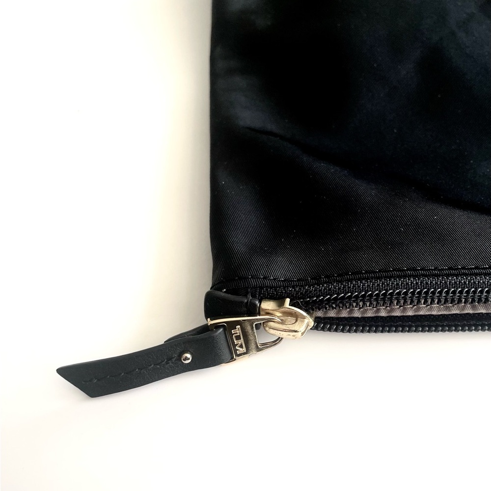 Tumi Black Pouch - Picture 2 of 3
